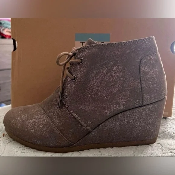 TOMS Desert Wedge Booties - Picture 3 of 3